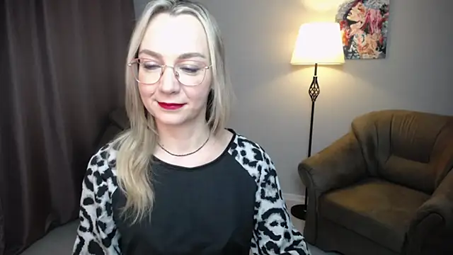 Ava_Elior's cam snapshot