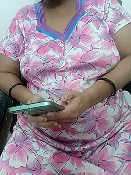 Tamil_aishu09's cam snapshot