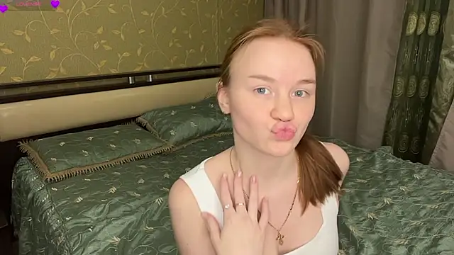 KarlynGow's cam snapshot