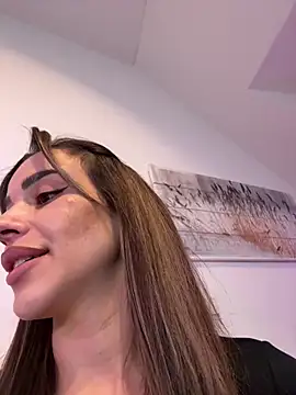 -Alisa's cam snapshot