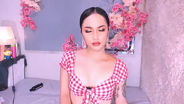 Oriental_Tiara live sex cam