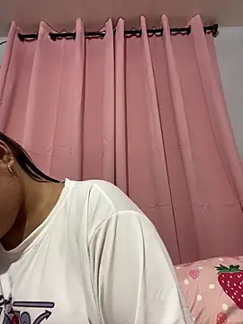 _BellaHotty_'s cam snapshot