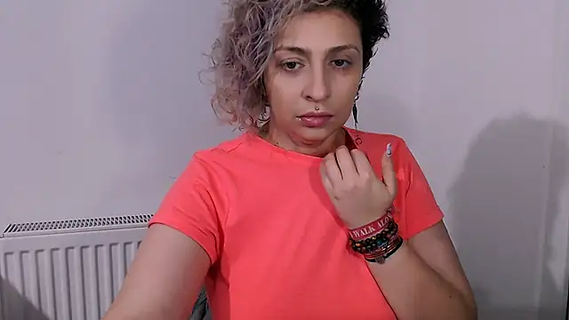 AAARUNY's cam snapshot