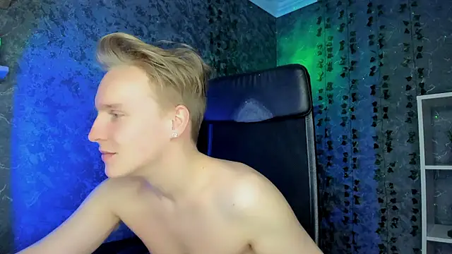 AlexxSweet live sex cam