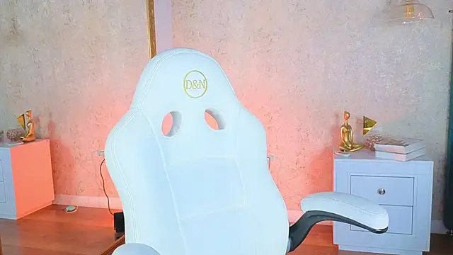 AlessiaLondon's cam snapshot