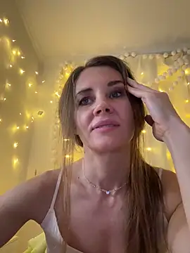 LucieMack's cam snapshot