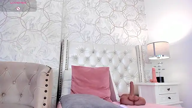 amara_rousse's cam snapshot