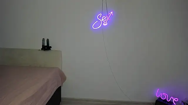 Bitch_Coin's cam snapshot