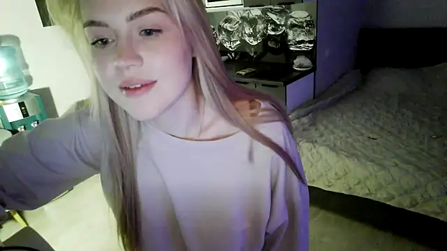 LunaPeony's cam snapshot