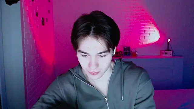 MarkusDean live sex cam