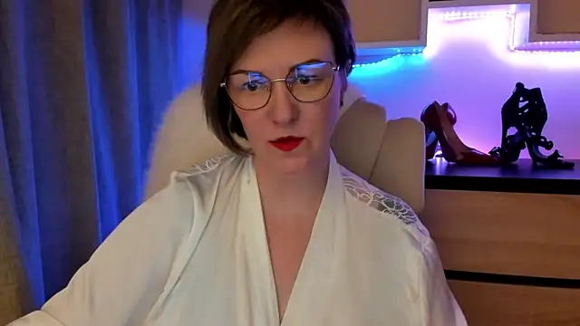 feliziaDesire's cam snapshot