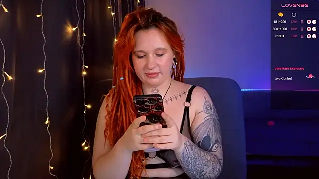 The_Full_Red_Moon's cam snapshot