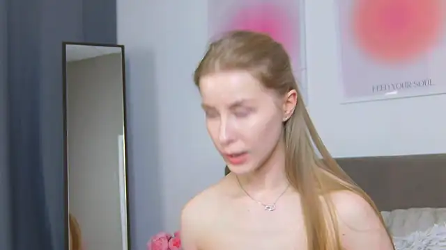 VioletiSwone live sex cam