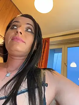 Hotmomcheckk_'s cam snapshot