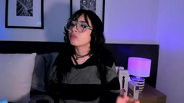 vi_anaya's cam snapshot