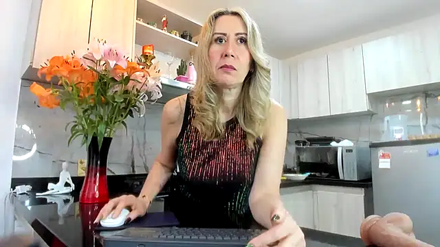 ashleymilf_1's cam snapshot