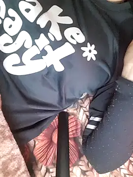 tanu68979's cam snapshot