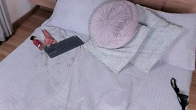 Sienna_brunette's cam snapshot