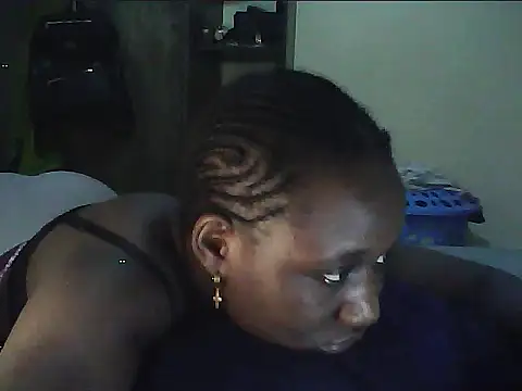 Adaline-Paris live sex cam