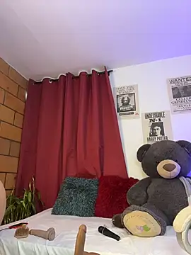 downsonMia live sex cam