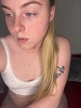 Bayleighjohnson18's cam snapshot