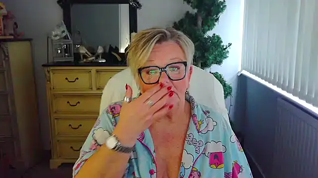 BridgetBlueEyes's cam snapshot