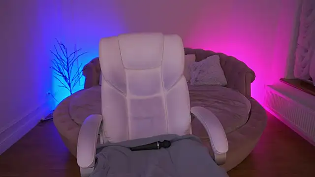 GentleAdellee's cam snapshot