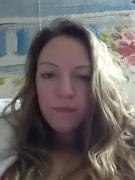 KattyLuuu's cam snapshot