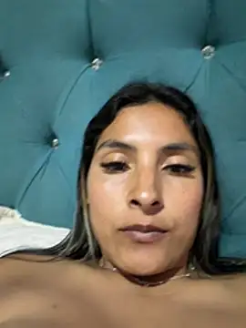 Cami_Leon2's cam snapshot