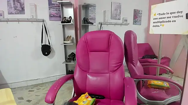 CAMILA--REY's cam snapshot