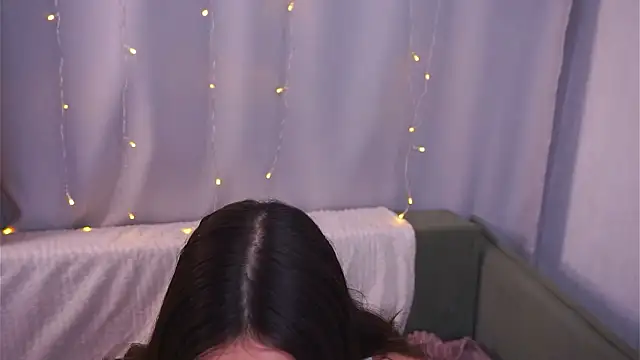 ElyseMangina's cam snapshot