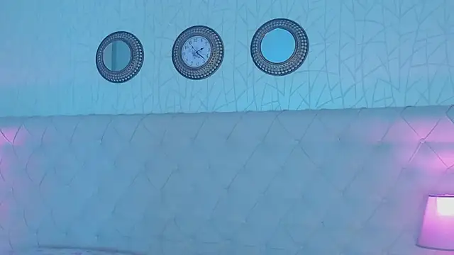 TinyRosee live sex cam