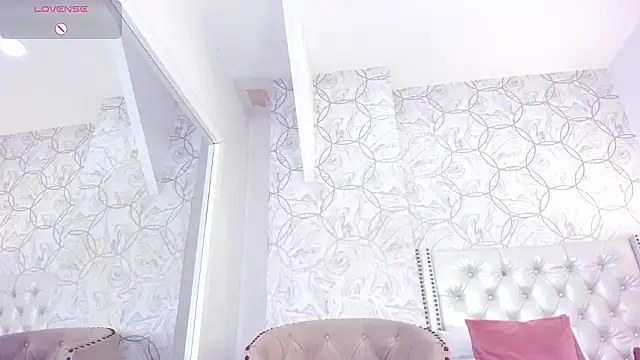 amara_rousse's cam snapshot