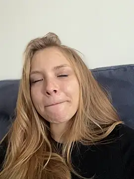 AnastasiaAniess live sex cam