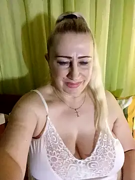 Esenia505's cam snapshot