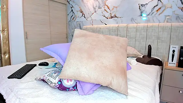 kiana_cream's cam snapshot