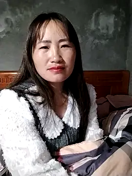 emini-xx's cam snapshot