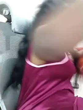 Sumathi_1176's cam snapshot