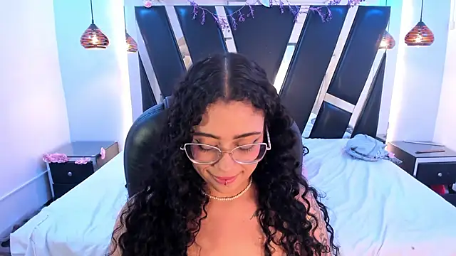 antonelllepiercee's cam snapshot