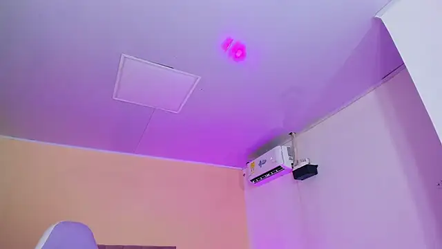 cristal_crossfitx's cam snapshot