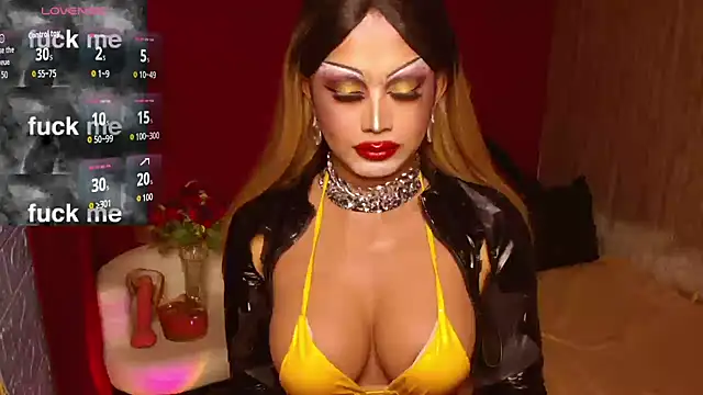 YourRealMistressMeduza's cam snapshot