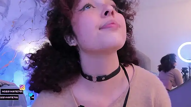 Katemoss70 live sex cam