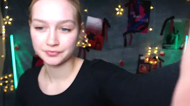 MademoiselleCl's cam snapshot