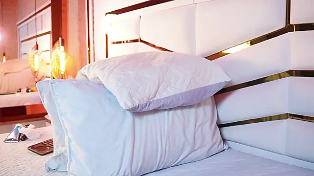 ambar_rosse25's cam snapshot