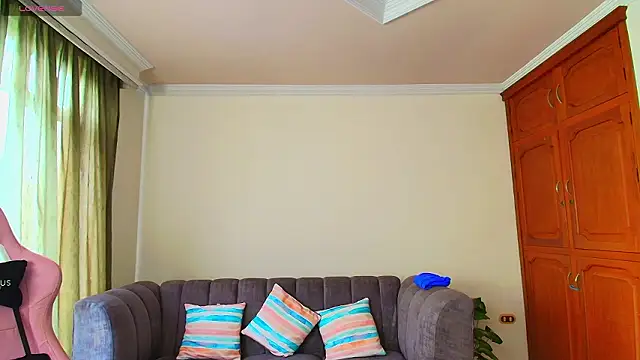 lili_jade222 live sex cam