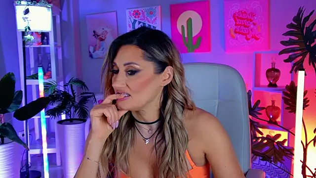 SarahAlluring's cam snapshot