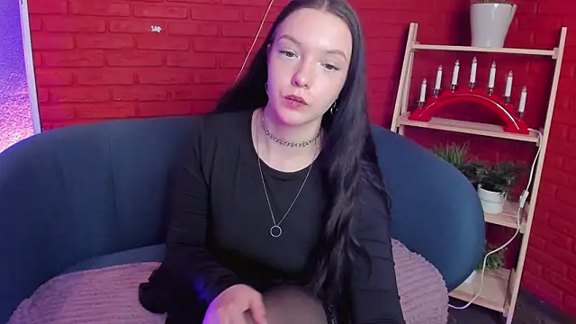 Emily_tender's cam snapshot