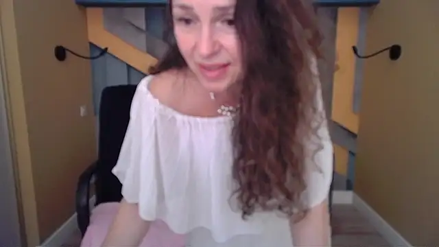 EllaLong's cam snapshot