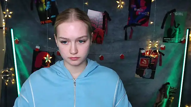 MademoiselleCl's cam snapshot