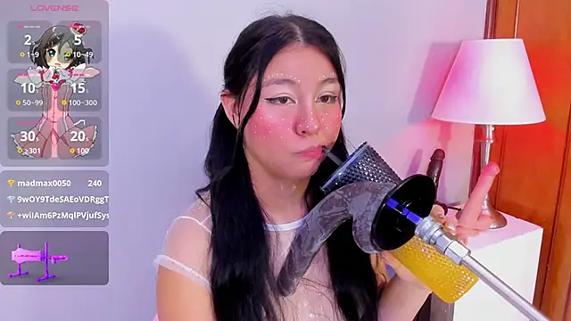 mia_celezte's cam snapshot